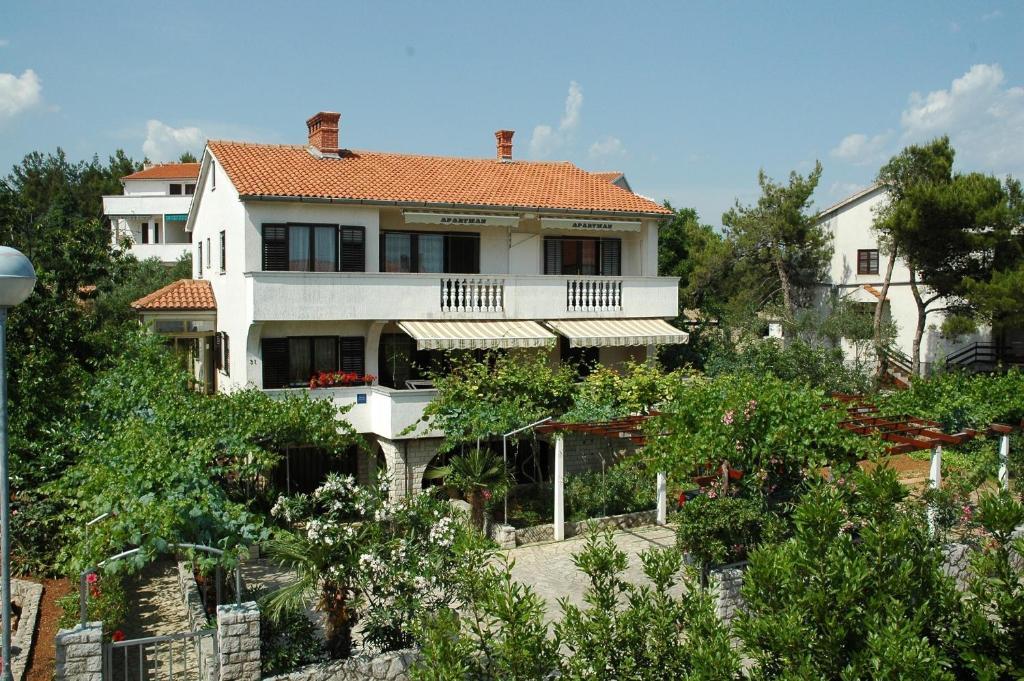 Apartments Jurina Krk Town Luaran gambar